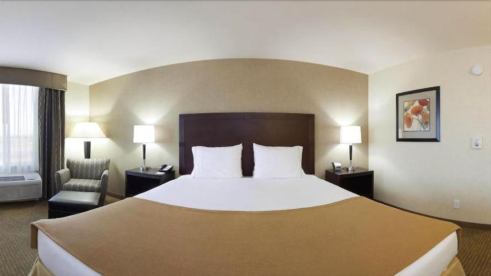 Holiday Inn Express Fresno Northwest - Herndon By Ihg Exterior photo