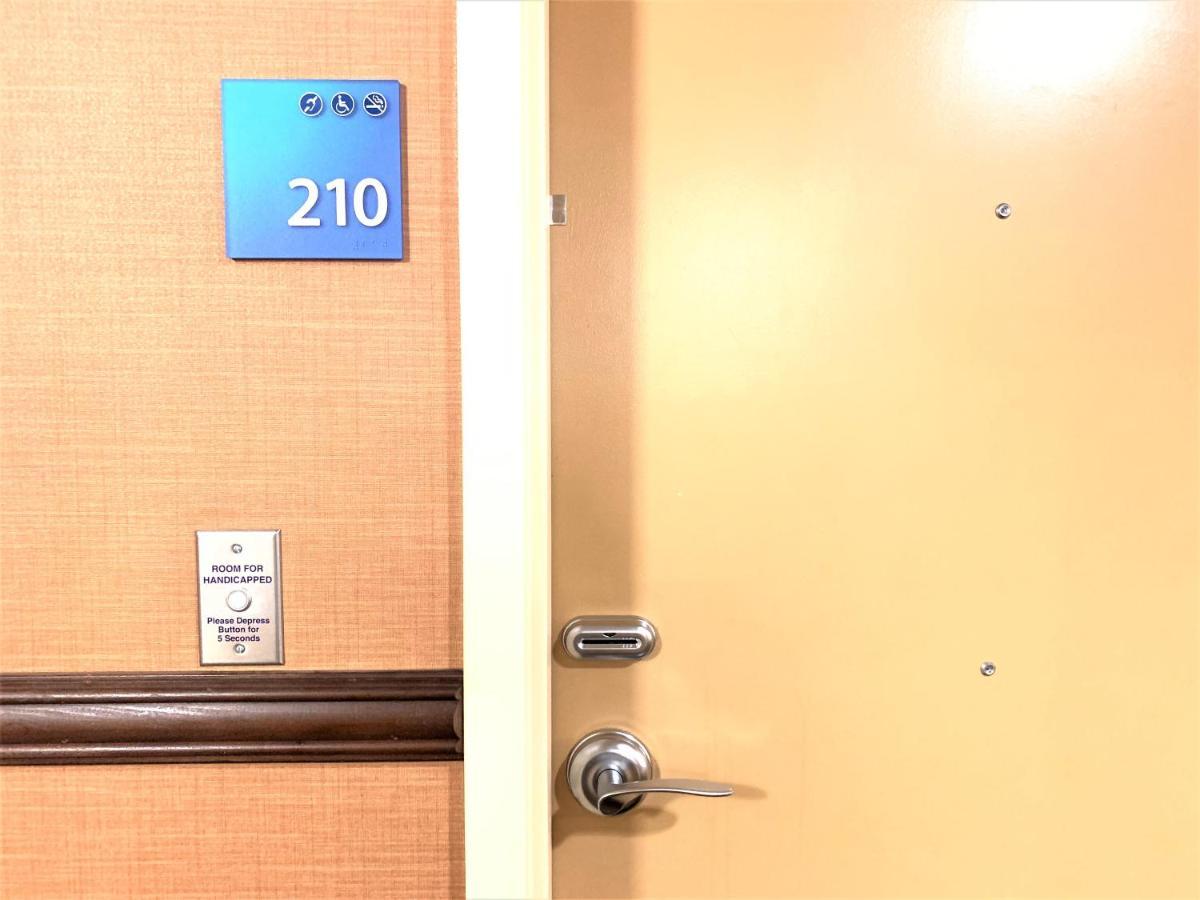 Holiday Inn Express Fresno Northwest - Herndon By Ihg Exterior photo