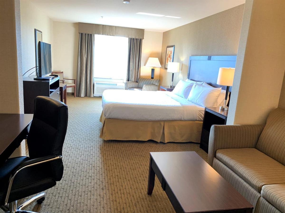 Holiday Inn Express Fresno Northwest - Herndon By Ihg Exterior photo