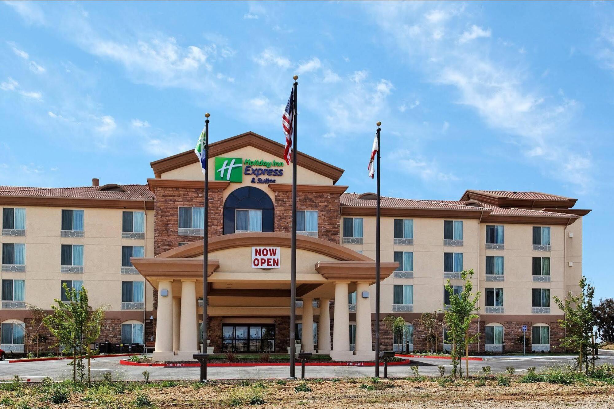 Holiday Inn Express Fresno Northwest - Herndon By Ihg Exterior photo